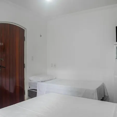 Hotel Oyo Pousada Nossa Casa - Varjota 3*