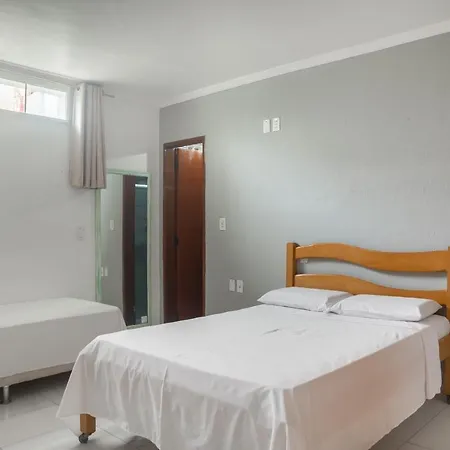 Oyo Pousada Nossa Casa - Varjota Hotel